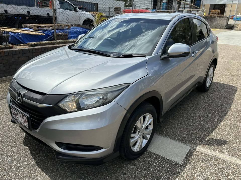 2018 Honda hrv vti automatic easy finance 1.jpg